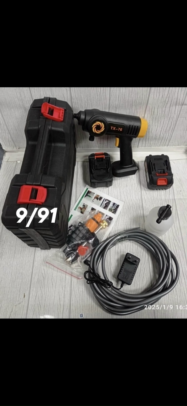 Автомойка высокого давления аккумуляторная в кейсе 23104208