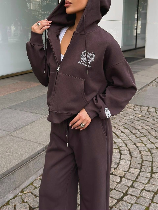 Спортивный костюм 23109773