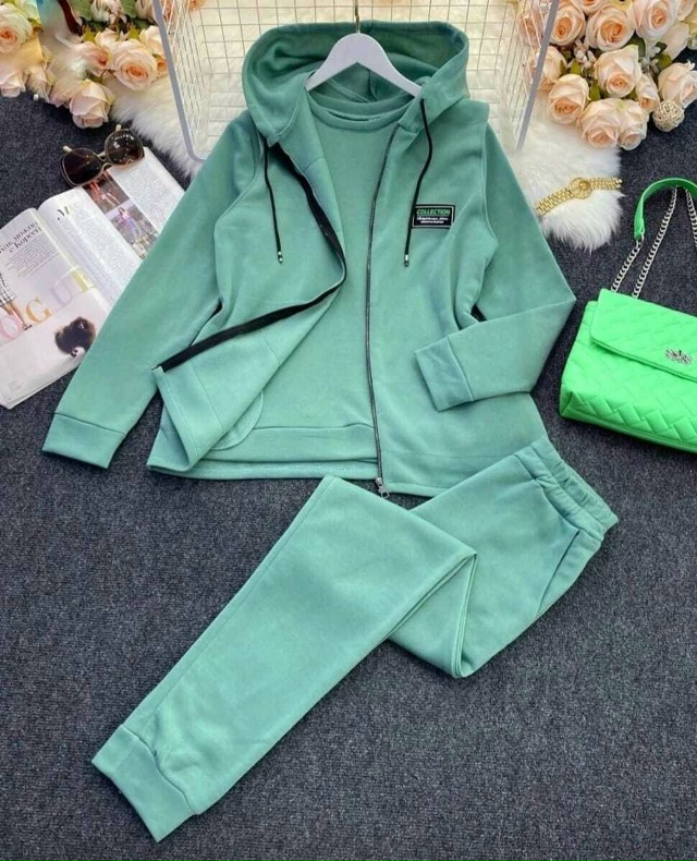 Спортивный костюм 23109860