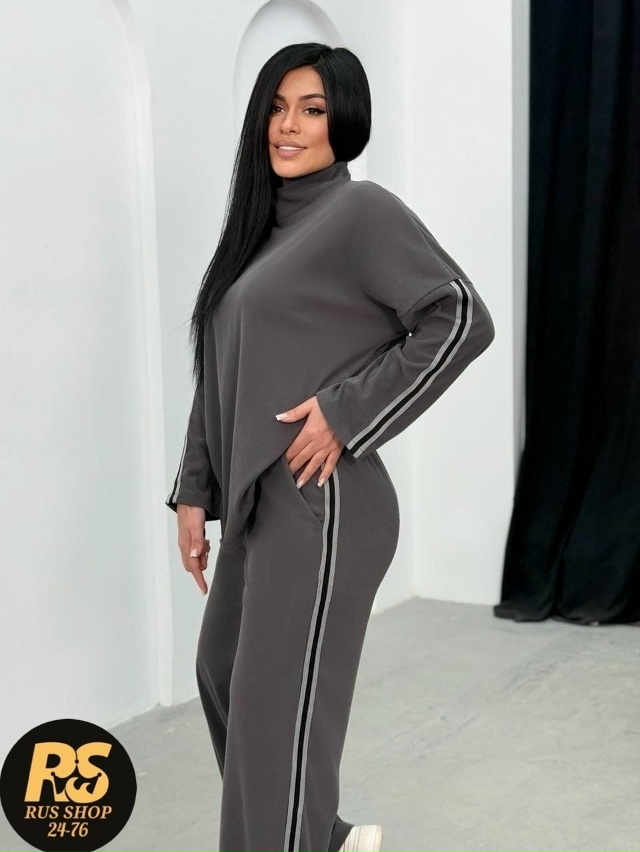 Спортивный костюм 23108939