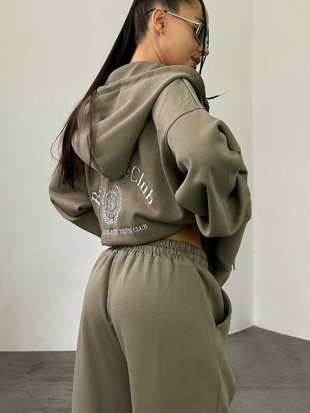 Спортивный костюм 23110647