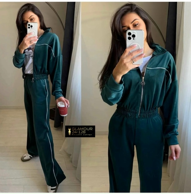 Спортивный костюм 23110296