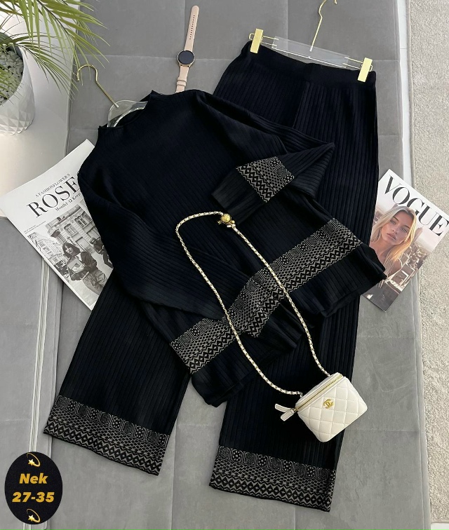 Костюм 23114349