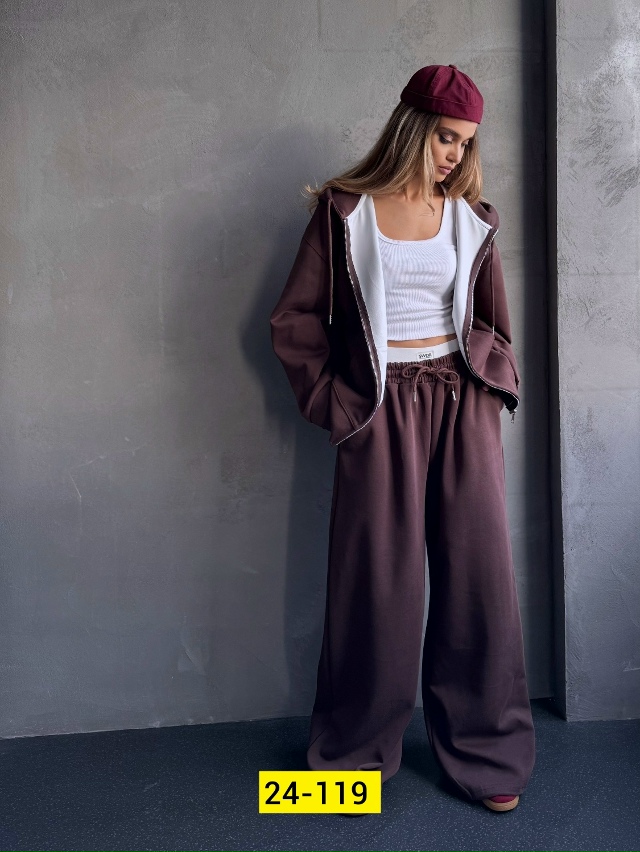 Спортивный костюм 23113922