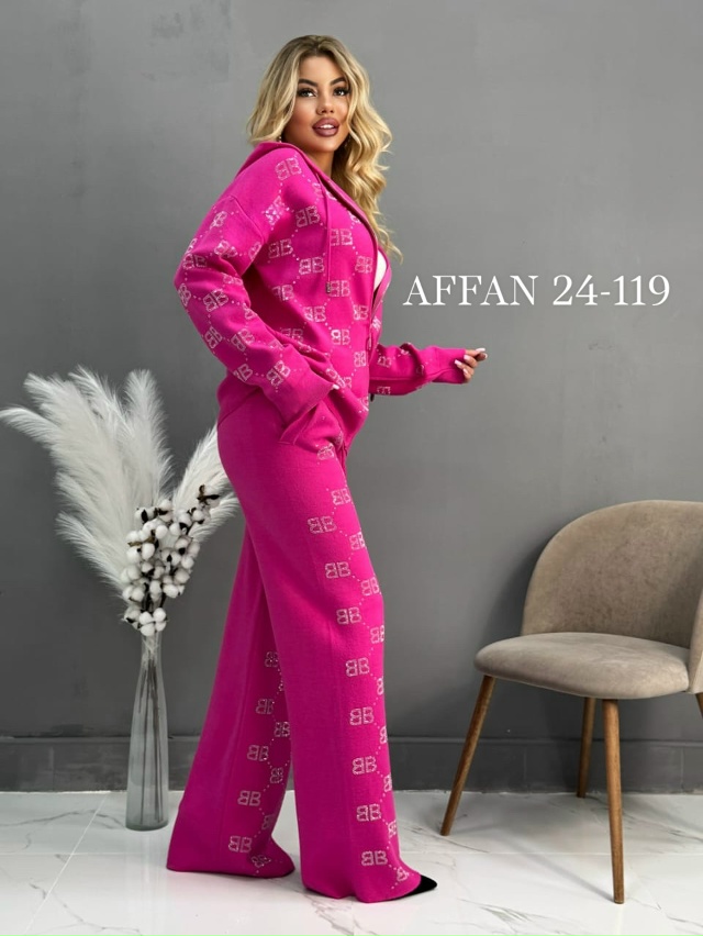 Спортивный костюм 23113992