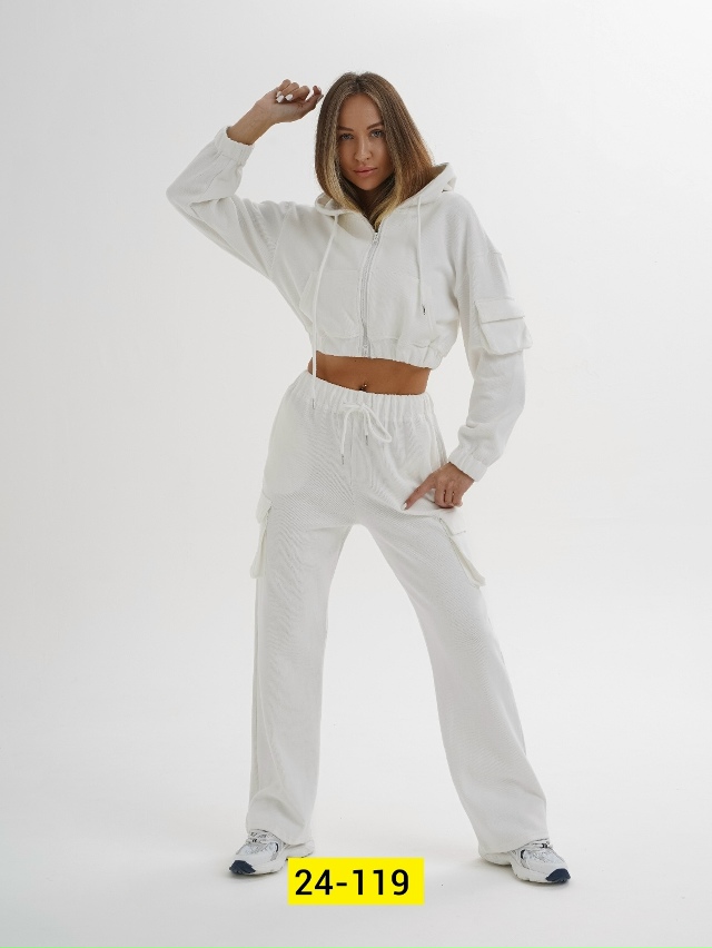 Спортивный костюм 23113925