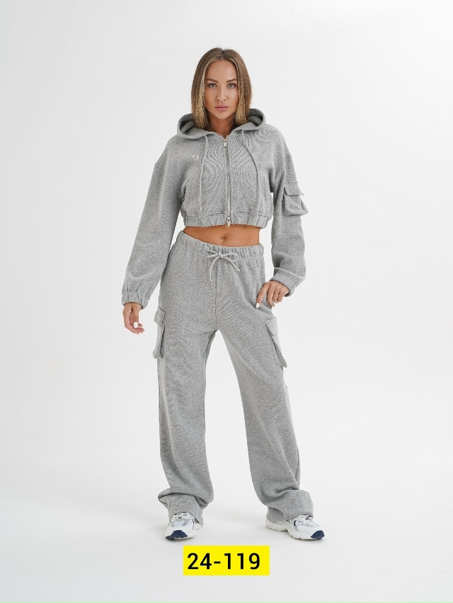 Спортивный костюм 23113925