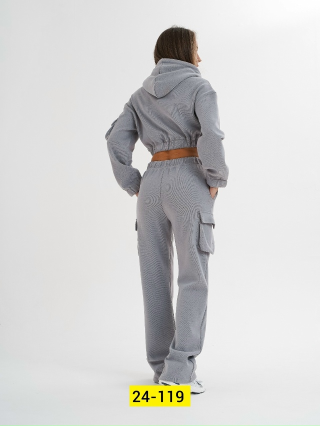 Спортивный костюм 23113925
