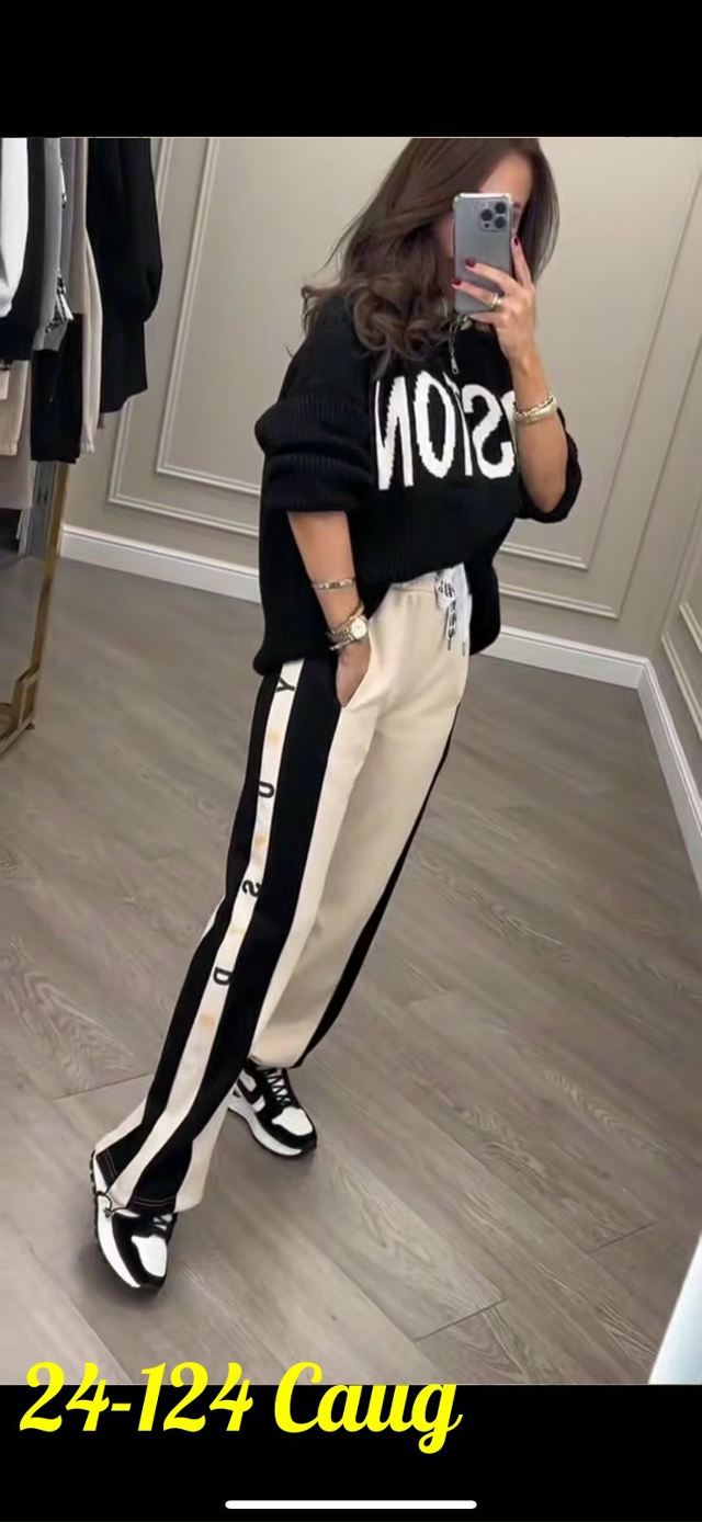 Спортивный костюм 23114303