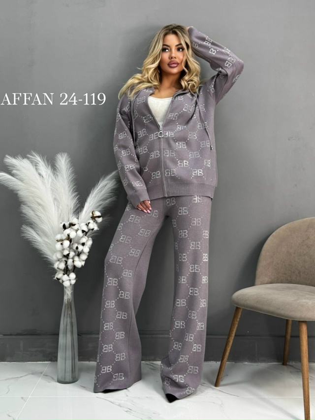 Спортивный костюм 23113992