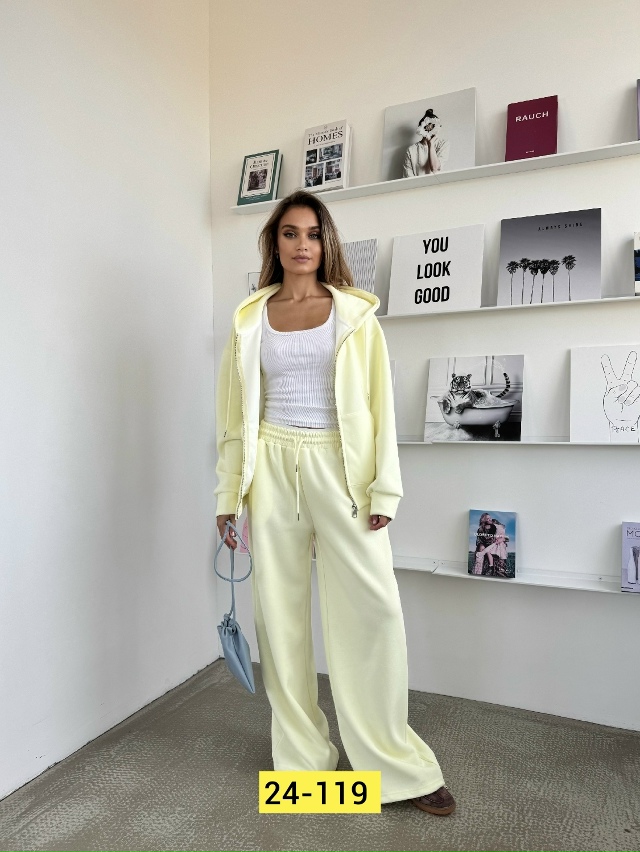 Спортивный костюм 23113922