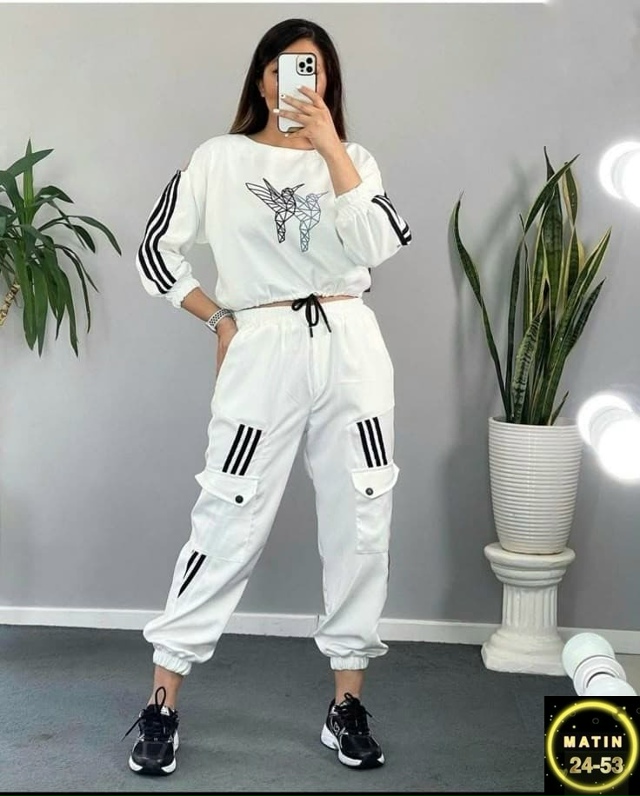 Спортивный костюм 23115569