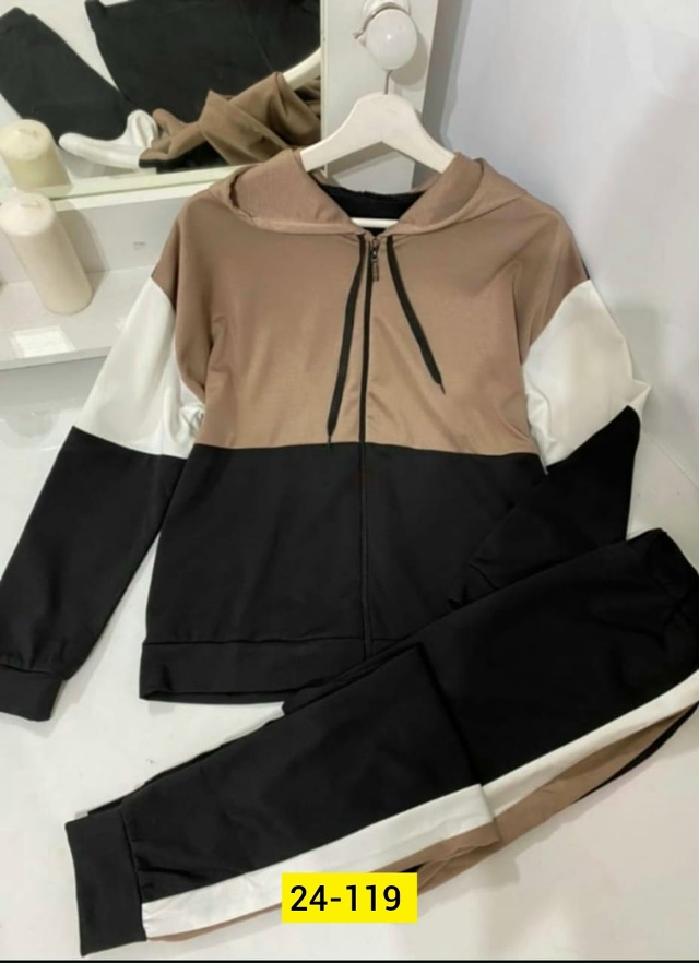 Спортивный костюм 23115672