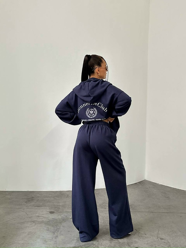 Спортивный костюм 23114619