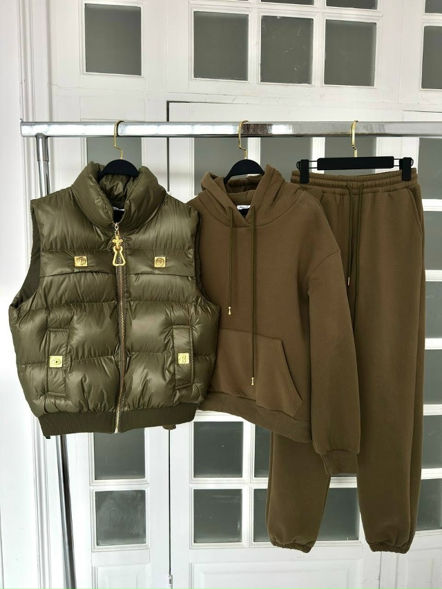 Спортивный костюм 23116343