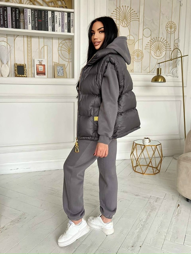 Спортивный костюм 23116344