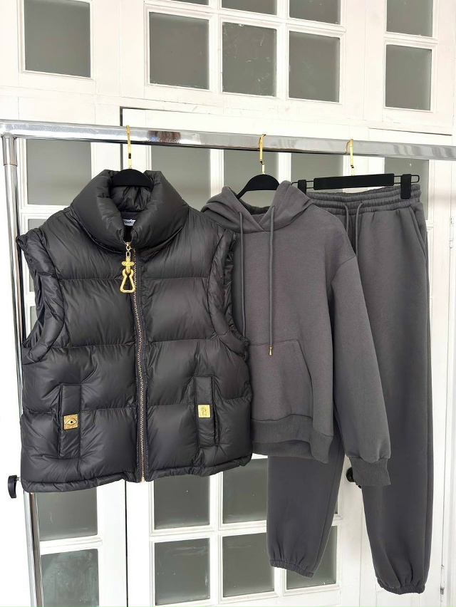 Спортивный костюм 23116344