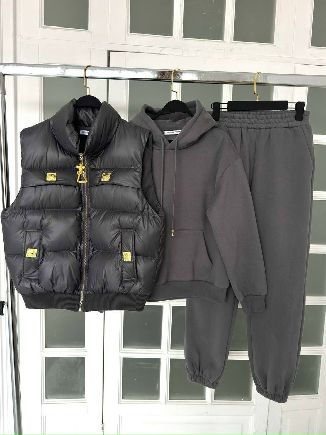 Спортивный костюм 23116341