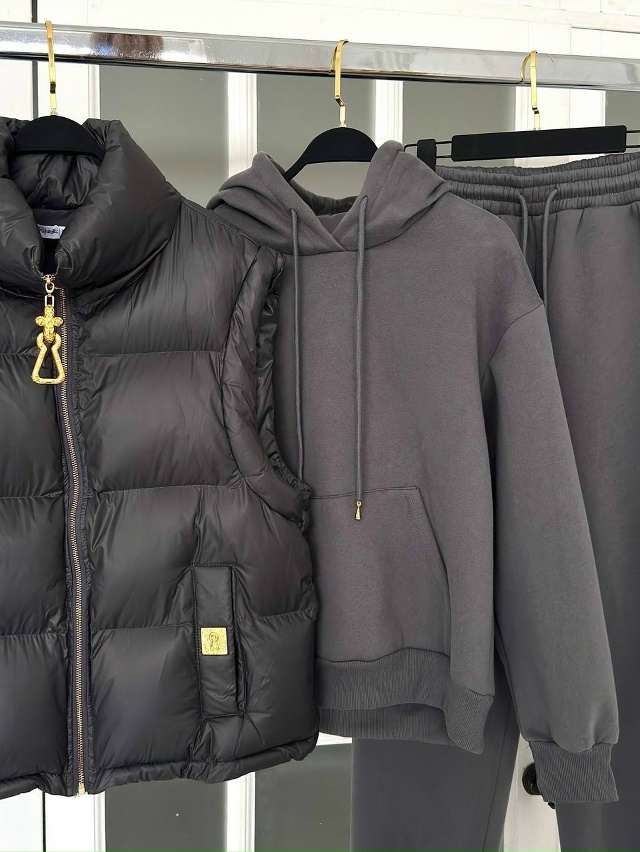 Спортивный костюм 23116344