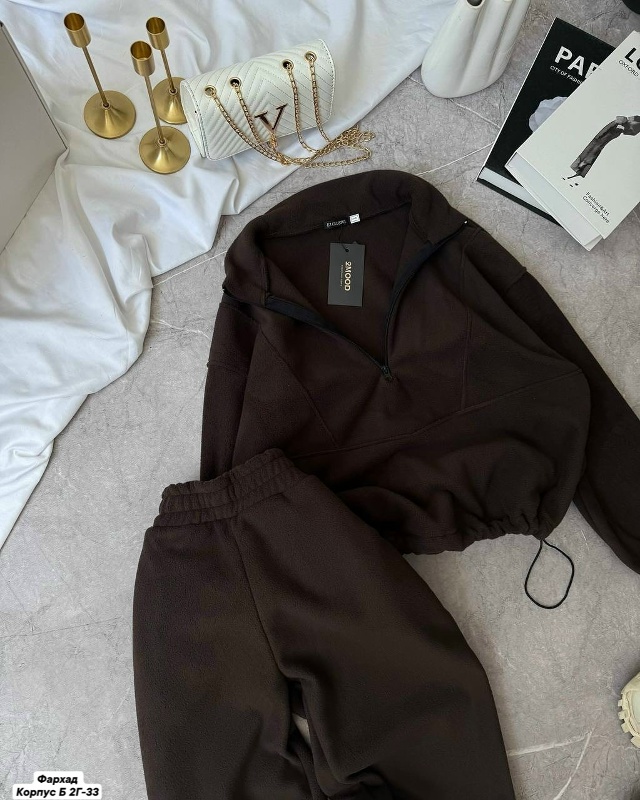 Спортивный костюм 23117987