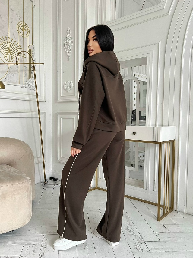 Спортивный костюм 23118850