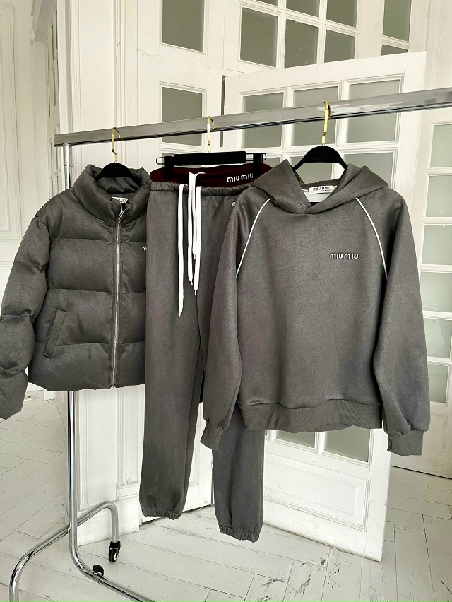 Спортивный костюм 23118787