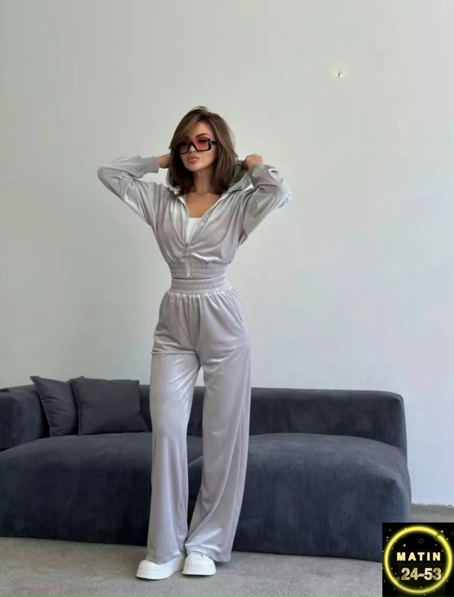 Спортивный костюм 23118614