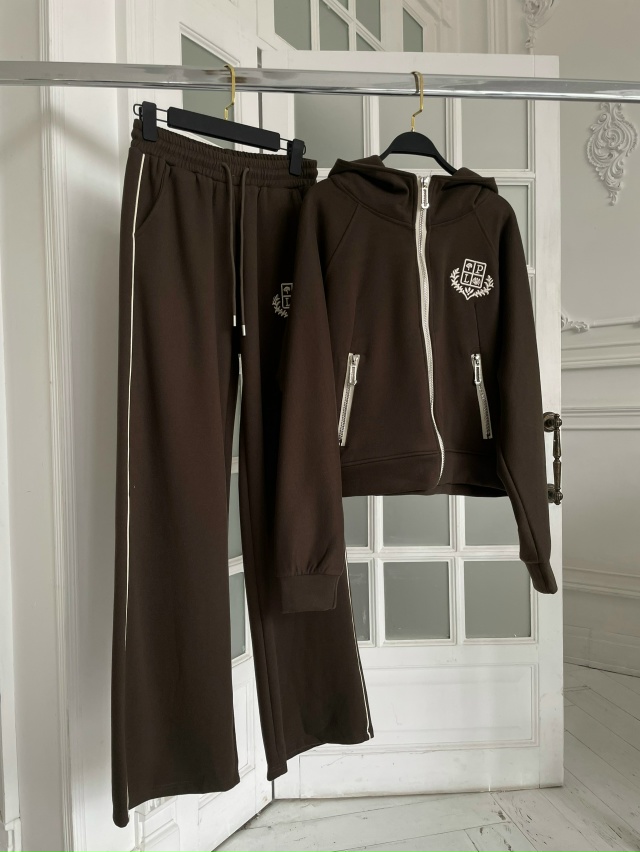 Спортивный костюм 23118850