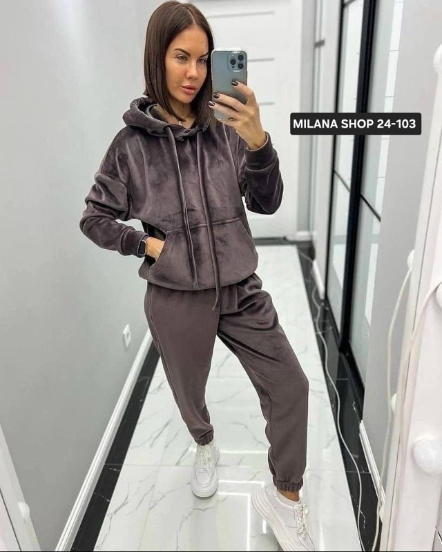 Спортивный костюм 23120820