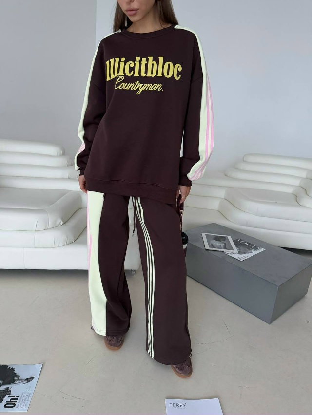 Спортивный костюм 23122862