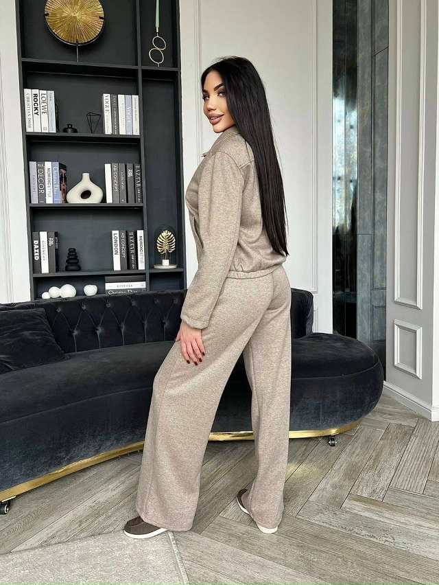 Спортивный костюм 23122693