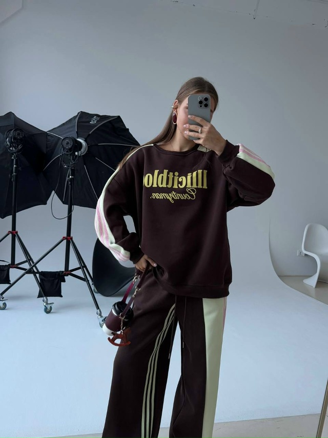 Спортивный костюм 23122862