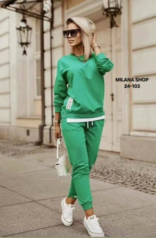 Спортивный костюм 23122934