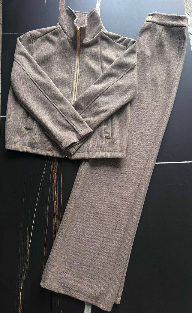 Спортивный костюм 23122692