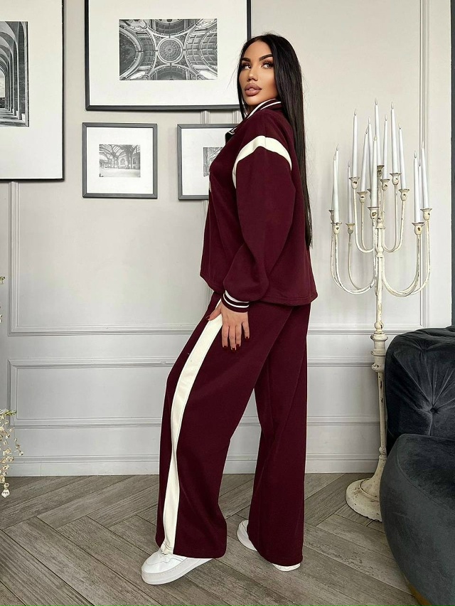 Спортивный костюм 23122696