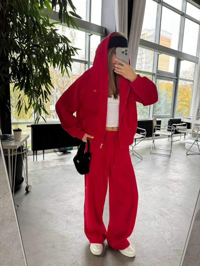 Спортивный костюм 23122925