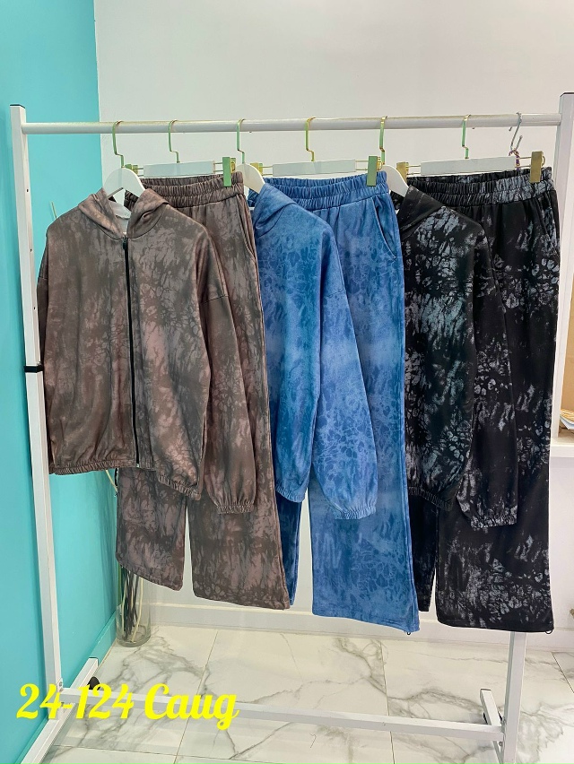 Спортивный костюм 23125296