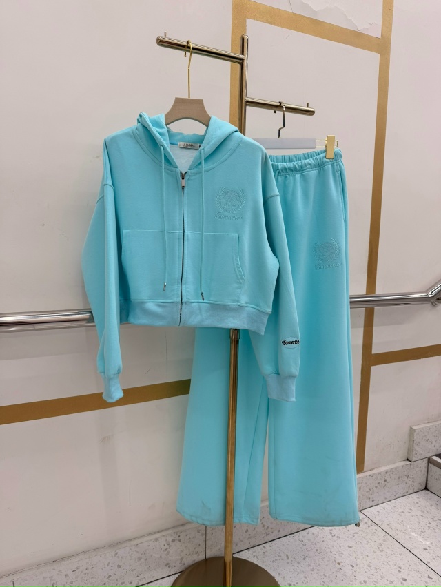 Спортивный костюм 23126013