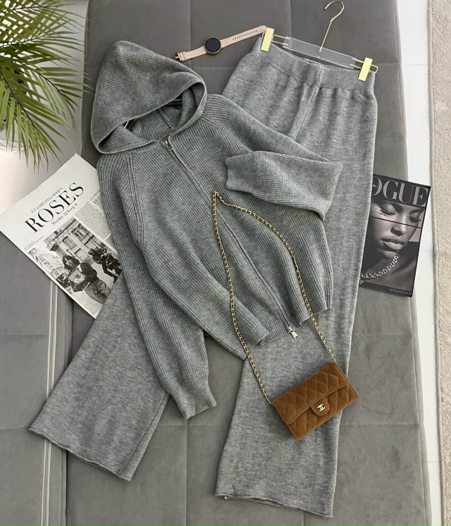 Спортивный костюм 23126573