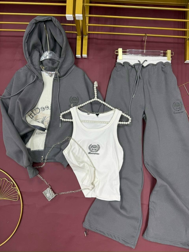 Спортивный костюм 23127322