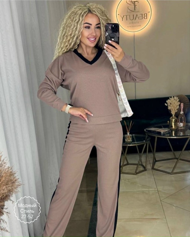 Спортивный костюм 23126842