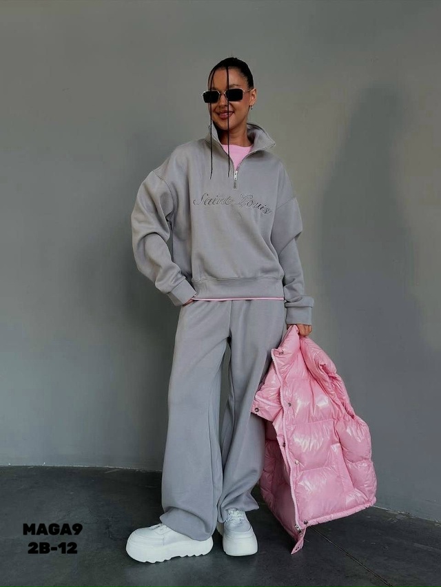 Спортивный костюм 23127195