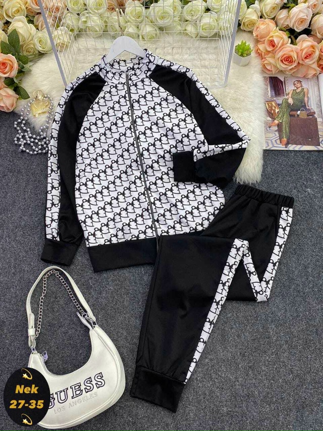 Спортивный костюм 23130509