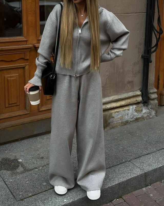 Спортивный костюм 23130182