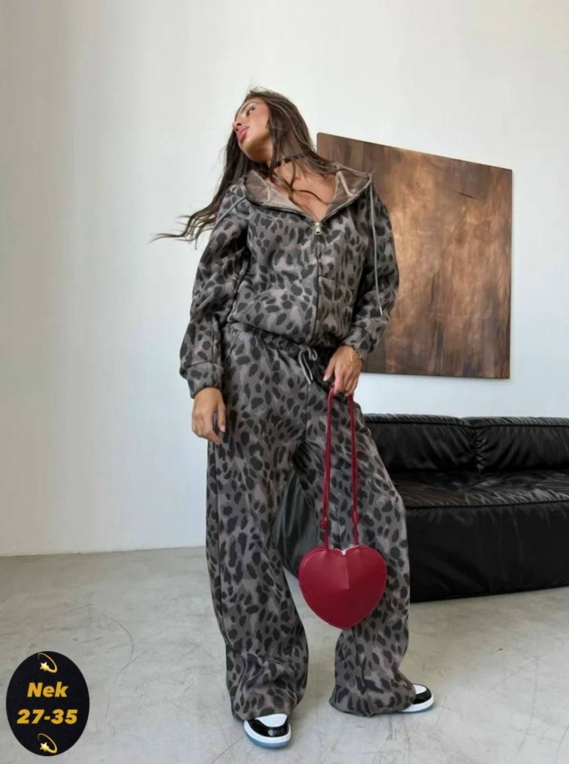 Спортивный костюм 23130120