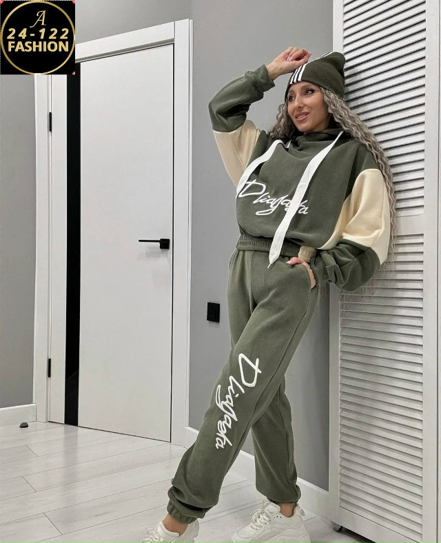 Спортивный костюм 23132386