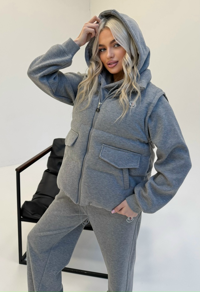 Спортивный костюм 23131325