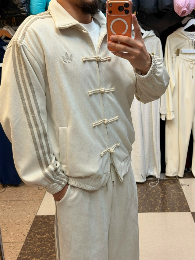 Спортивный костюм 23131893