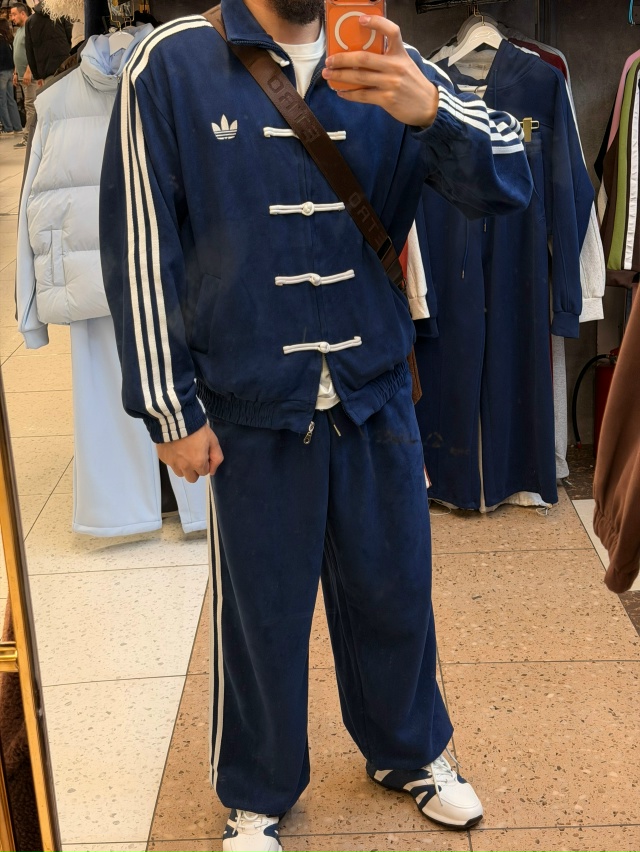 Спортивный костюм 23131893