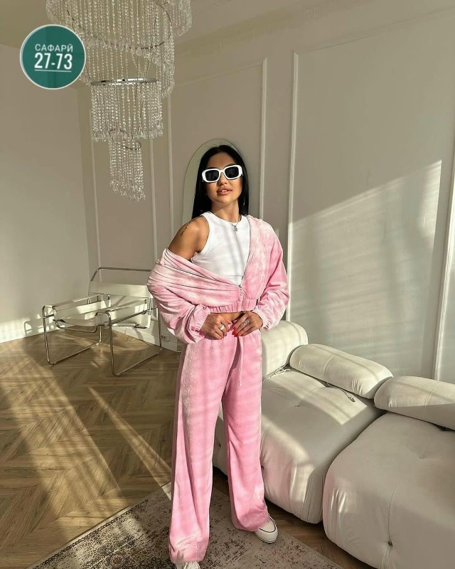 Спортивный костюм 23131636